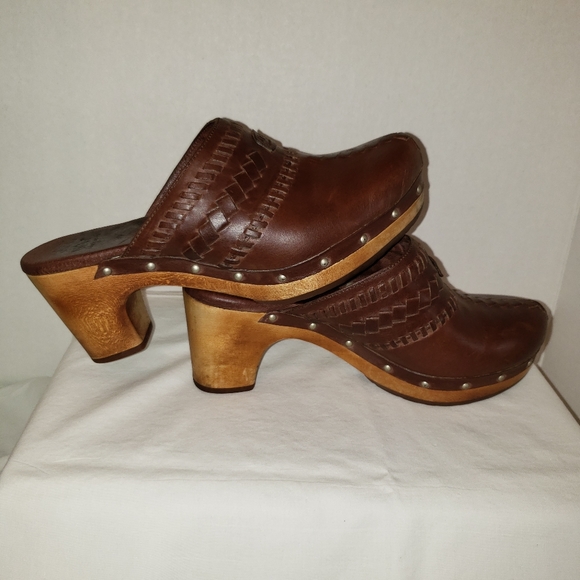 Ugg Australia Vivica Brown Leather Mule Clogs 7 - Picture 5 of 13